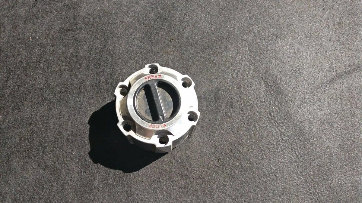 Force4 Free Wheeling Hubs for Mitsubishi Pajero