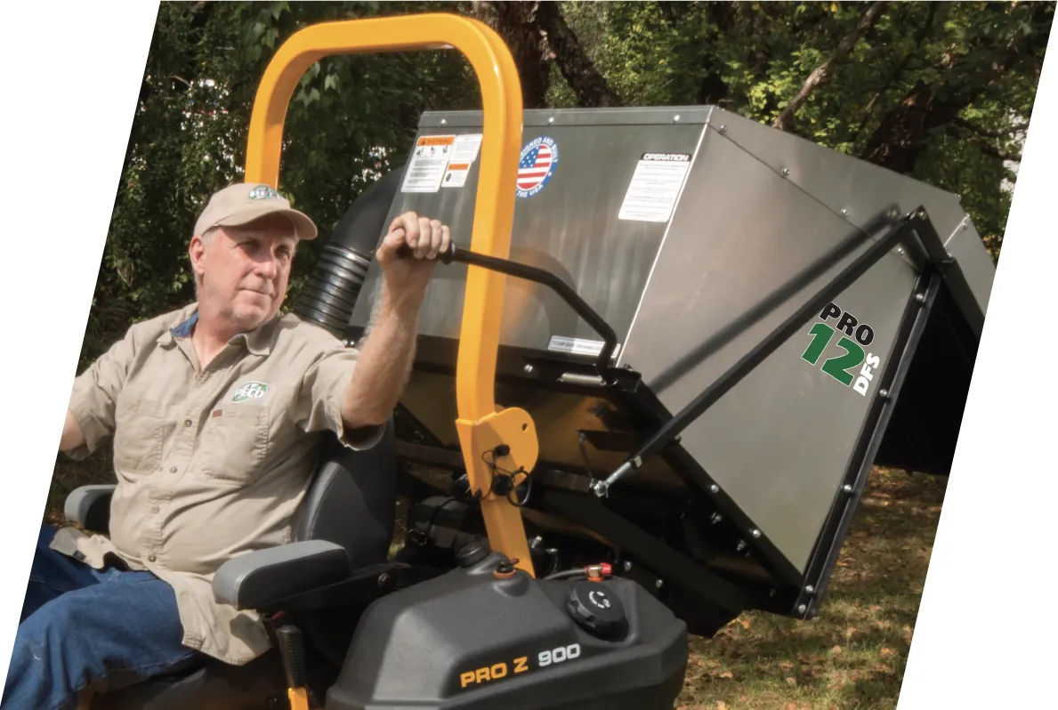 PECO John Deere Pro 12DFS 8 Bushel Powered Dump-able Aluminum Bagger w/ Briggs & Stratton 6.5hp Vanguard (06621245)