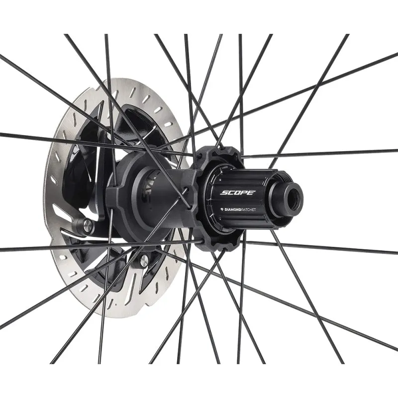 Scope R4.A Disc Brake Wheelset Shimano HG With White Decals