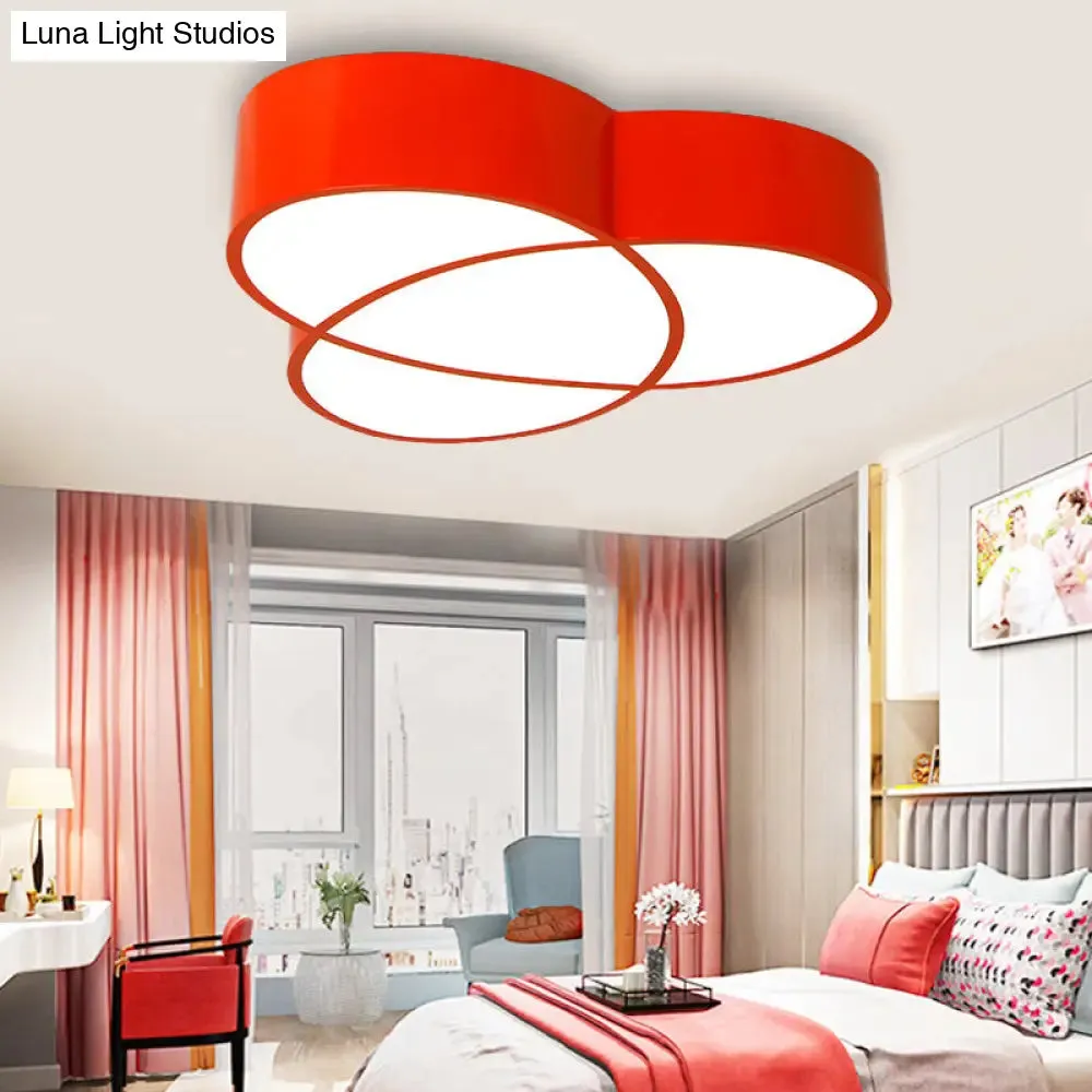 Stylish Acrylic Flower-Shaped Ceiling Light for Restaurants
